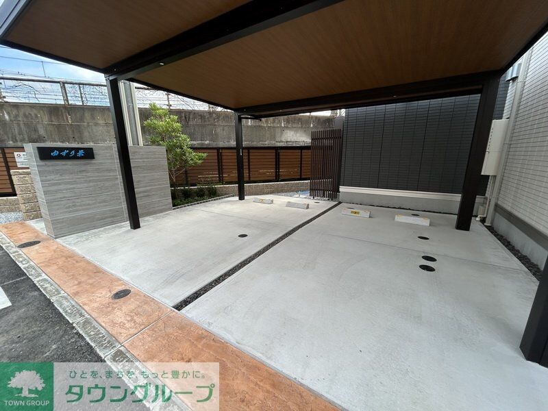 物件内観写真18　(駐車場)