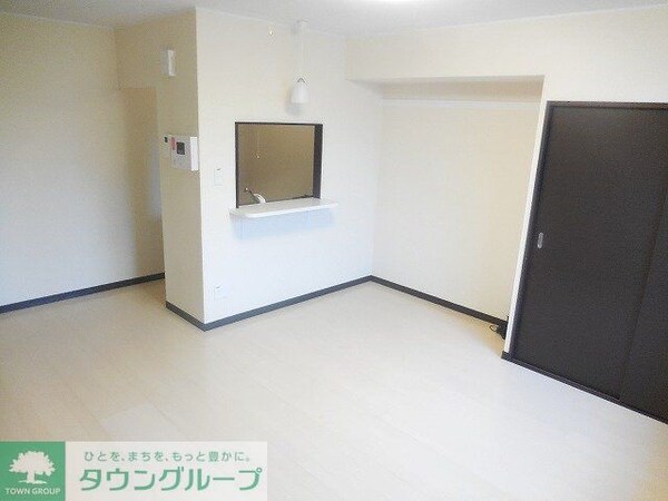 リビング・居室(１Ｆの床面は、フローリングとなります。)