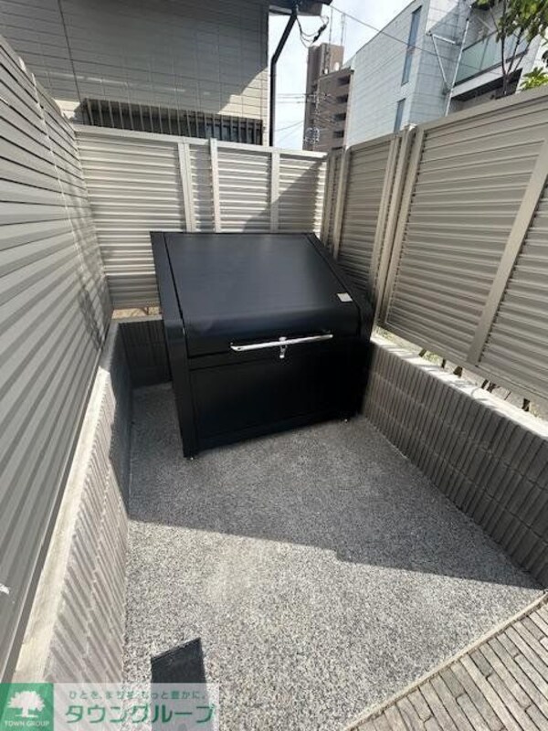 設備(庭)