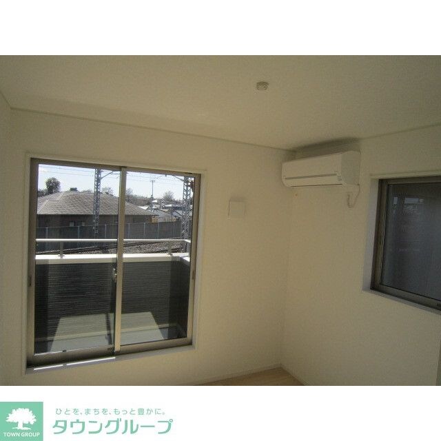 物件内観写真8　(洋室)