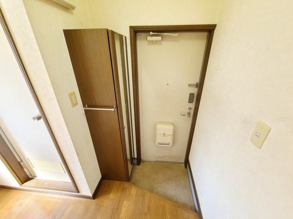 玄関(玄関)