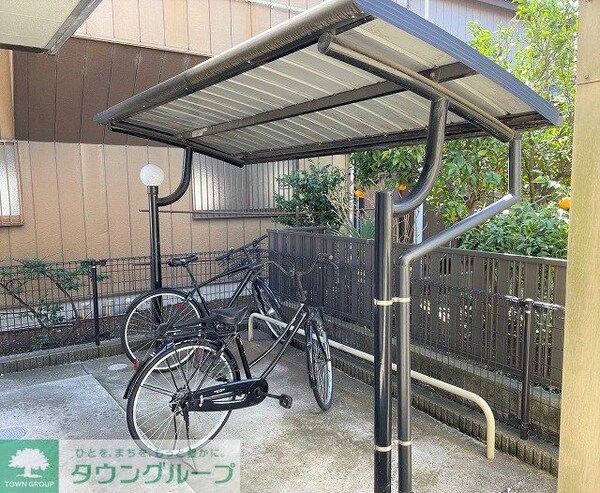 その他(屋根付き駐輪場)
