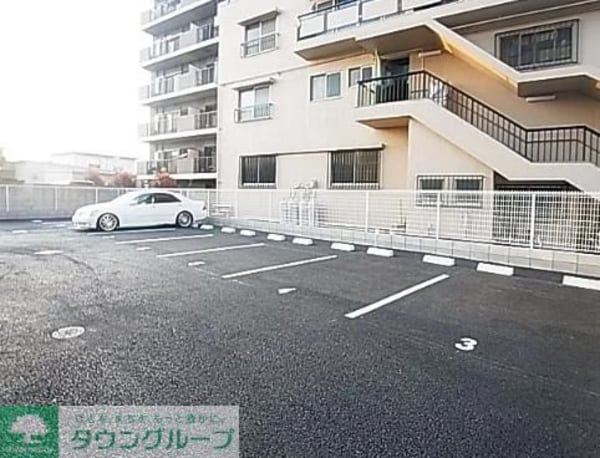 駐車場(駐車場)