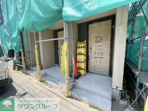 エントランス(駐車場)