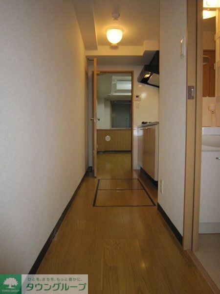 物件内観写真9　(玄関)