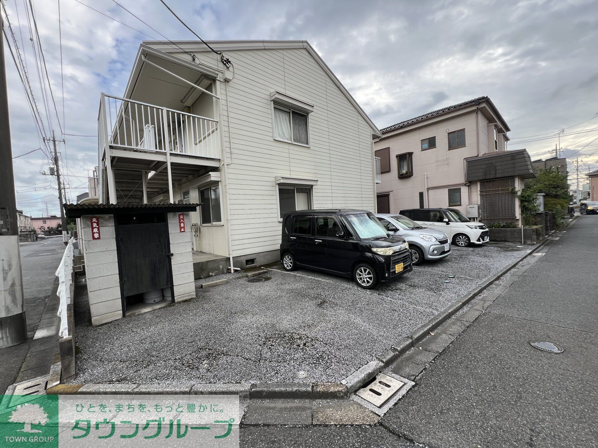 物件内観写真13　(駐車場)