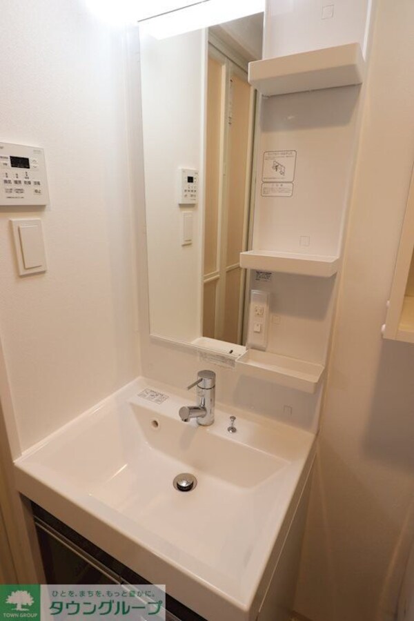 洗面(GENOVIAシリーズ施工例　現況優先)