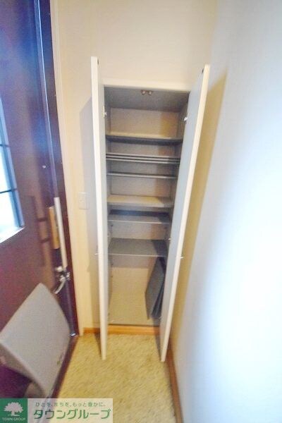 物件内観写真9　(玄関)