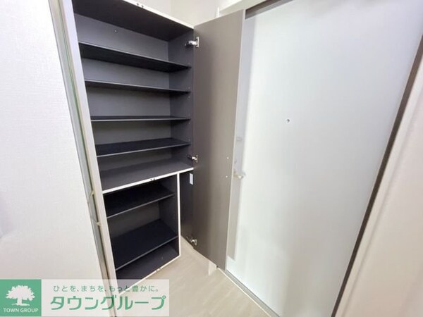 玄関(収納)