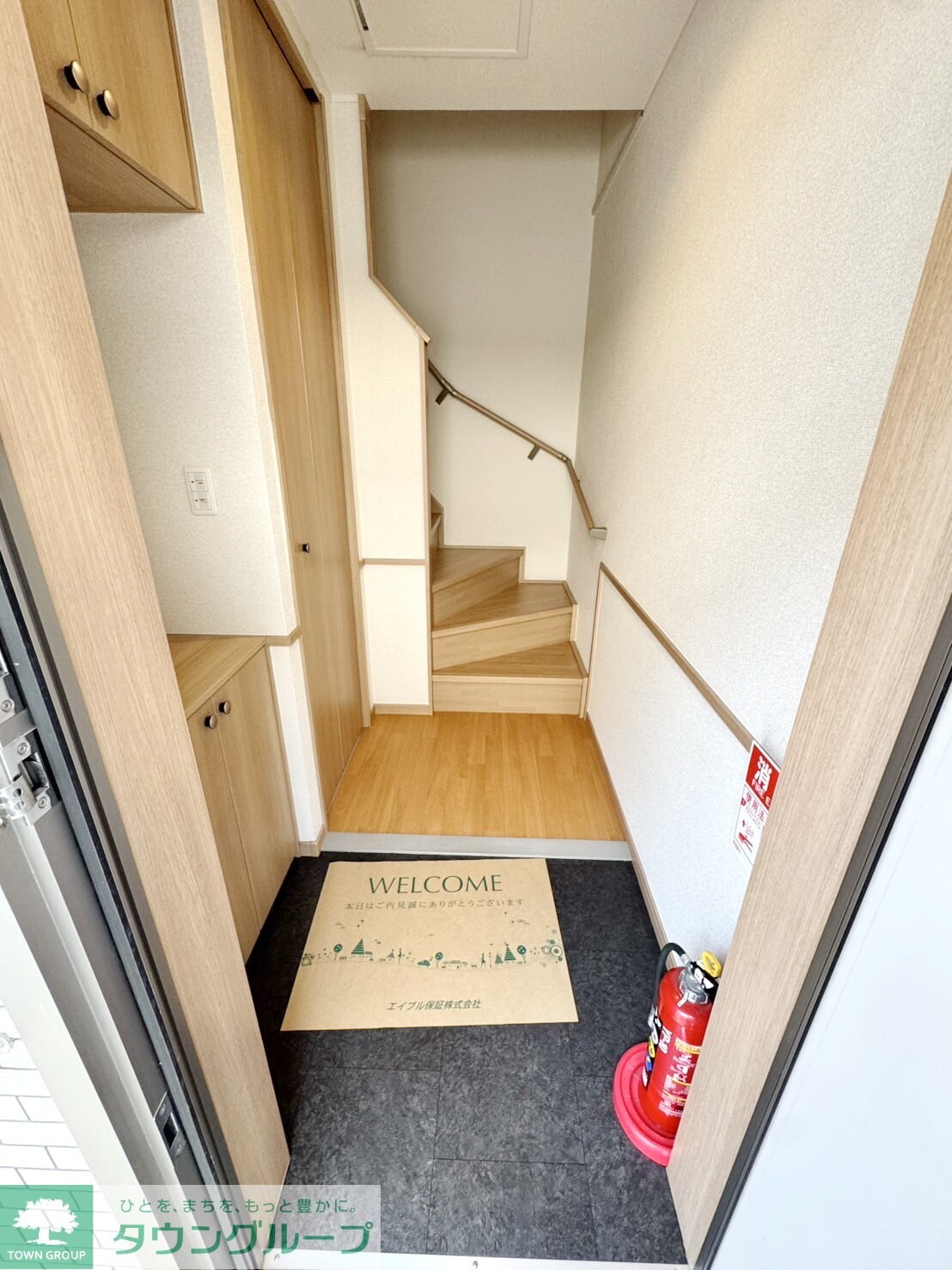 物件内観写真19　(玄関)