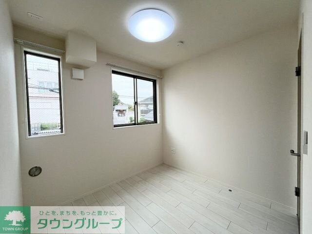 物件内観写真11　(リビング/居室)