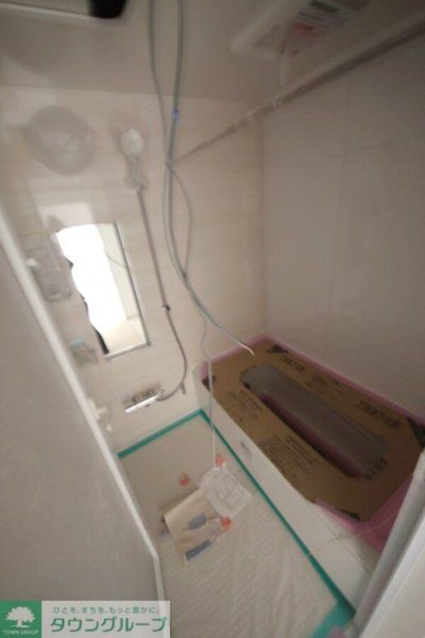 バス／シャワールーム等(反転タイプ参考写真)
