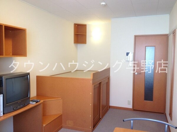 その他室内・内装(ベッド下に収納スペースあり)