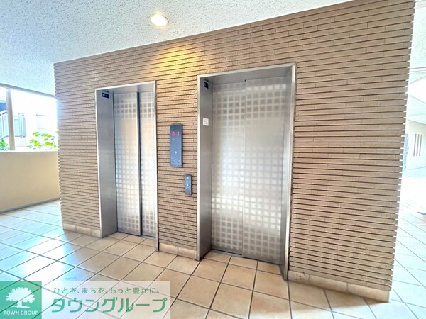 設備(エレベーターホール)