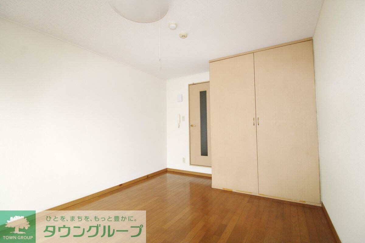 物件内観写真3　(リビング/居室)