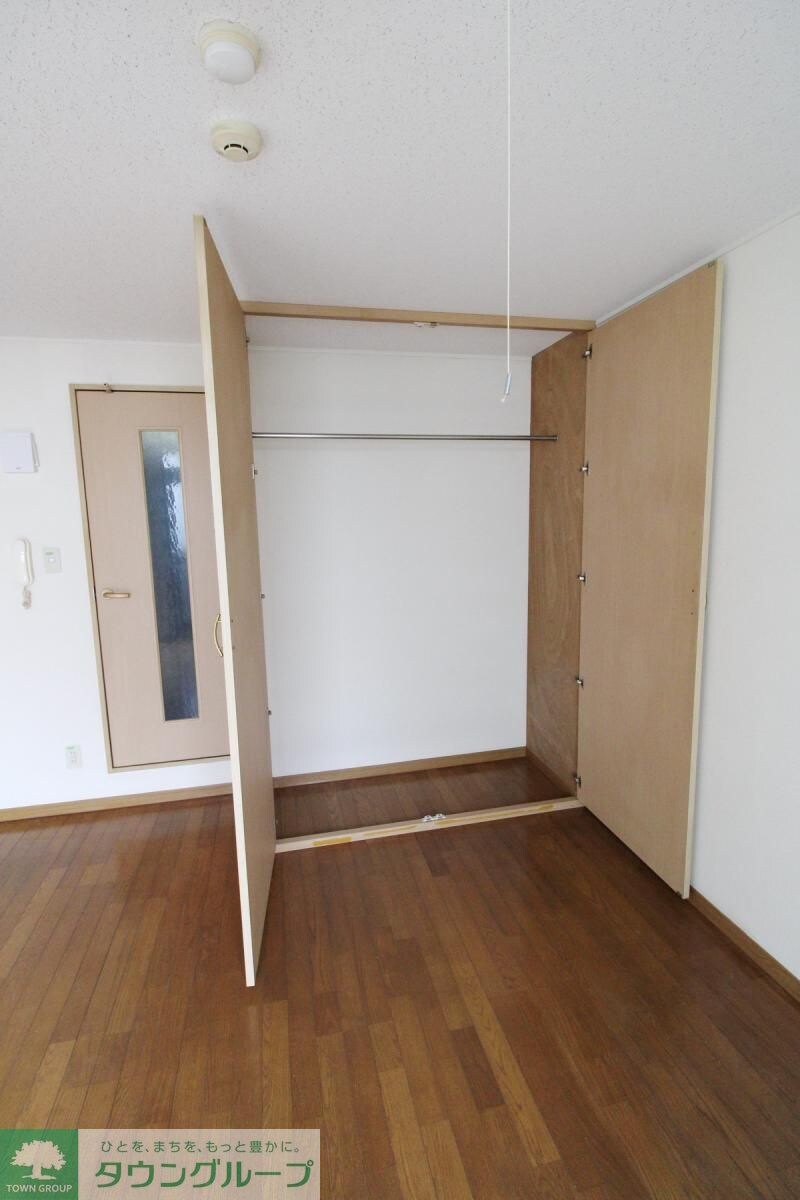 物件内観写真4　(収納)