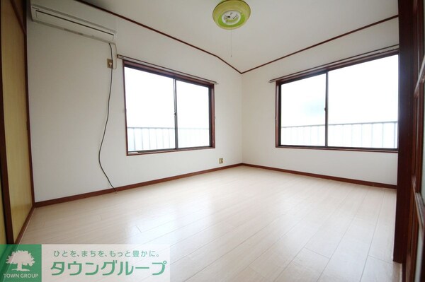 リビング・居室(※別号室参考写真)