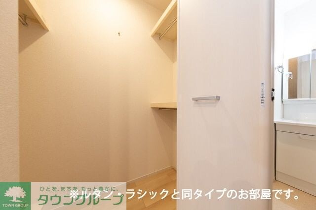 物件内観写真12　(収納)