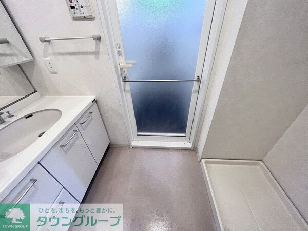 洗面(※クリーニング前)