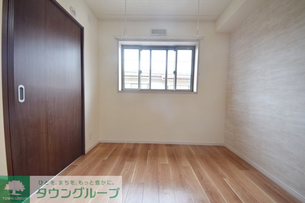 物件内観写真11　(リビング/居室)