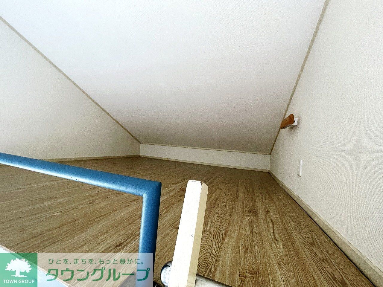 物件内観写真8　(玄関)