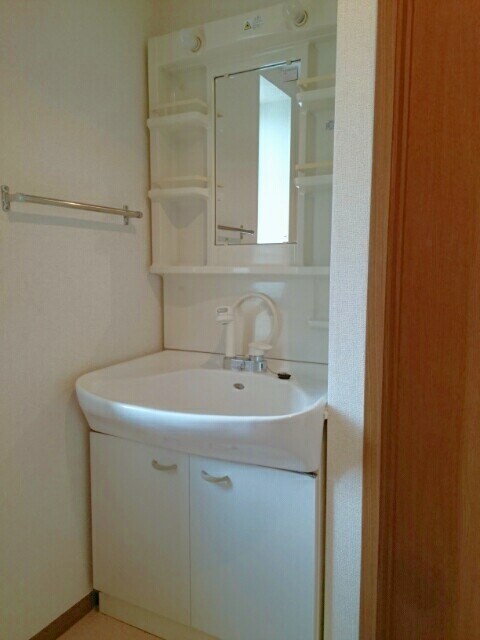 物件内観写真7　(洗面)