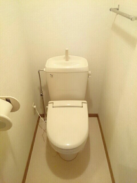 物件内観写真8　(トイレ)