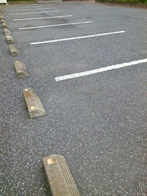 物件内観写真11　(駐車場)