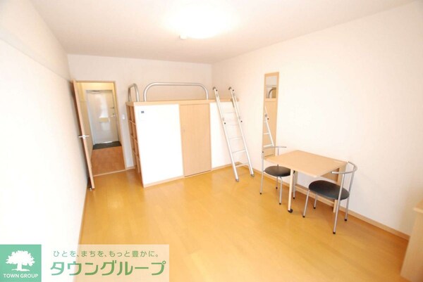 リビング・居室(※1Ｆはフローリング　2Ｆ以上は絨毯使用です。)