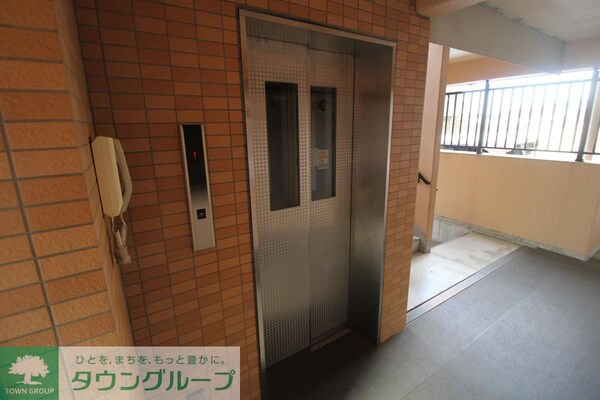 エントランス(エントランス)