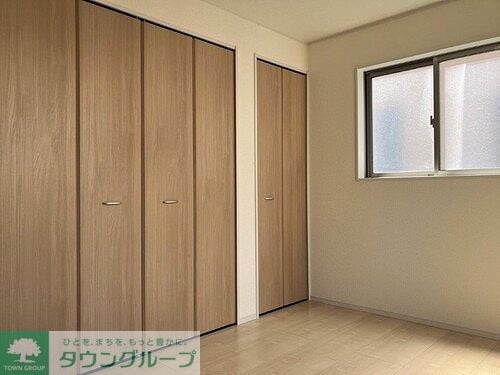 物件内観写真7　(ホールクロゼット　内装前)