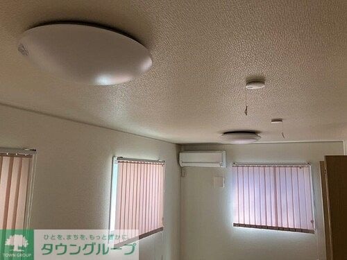 物件内観写真16　(洋室約10畳　内装前)