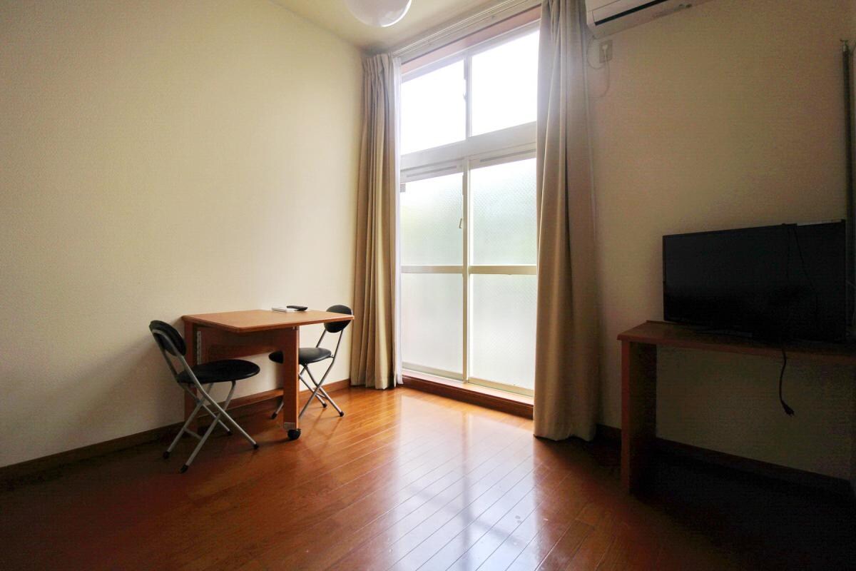 物件内観写真13　(リビング/居室)