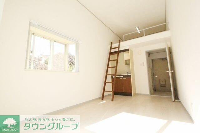 物件内観写真2　(収納)