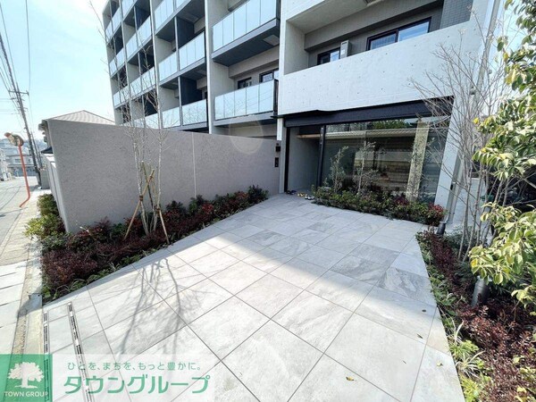 エントランス(庭)
