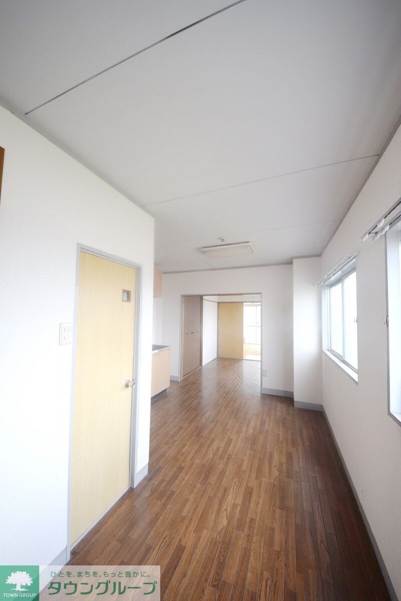 物件内観写真2　(リビング/居室)