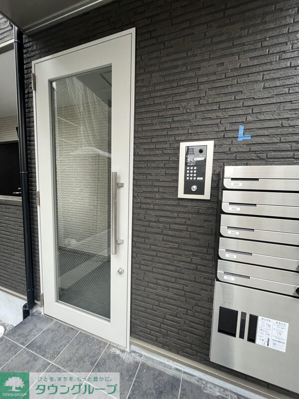 エントランス(駐車場)