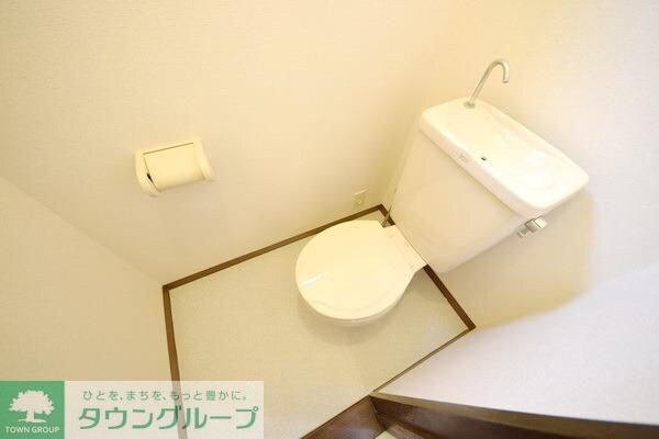 トイレ(清潔感あるトイレ)