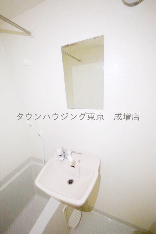 物件内観写真9　(洗面)