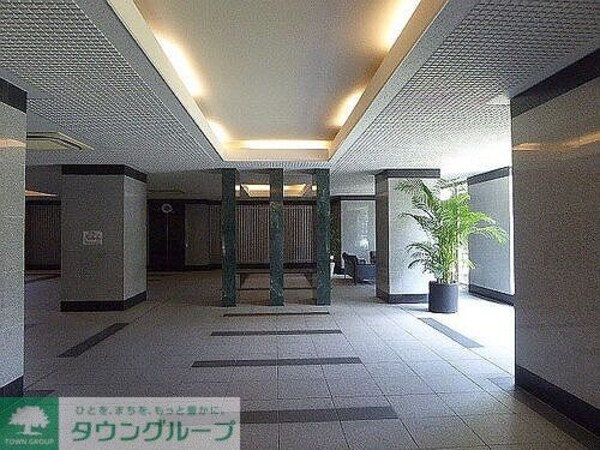 その他(ロビー、ソファー(奥)　※前回募集時2020年8月撮影)