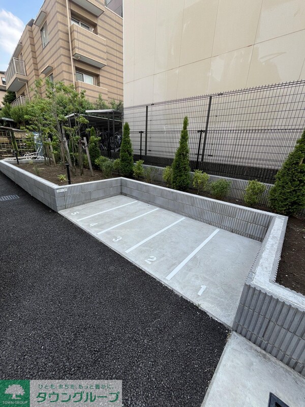 駐車場(庭)