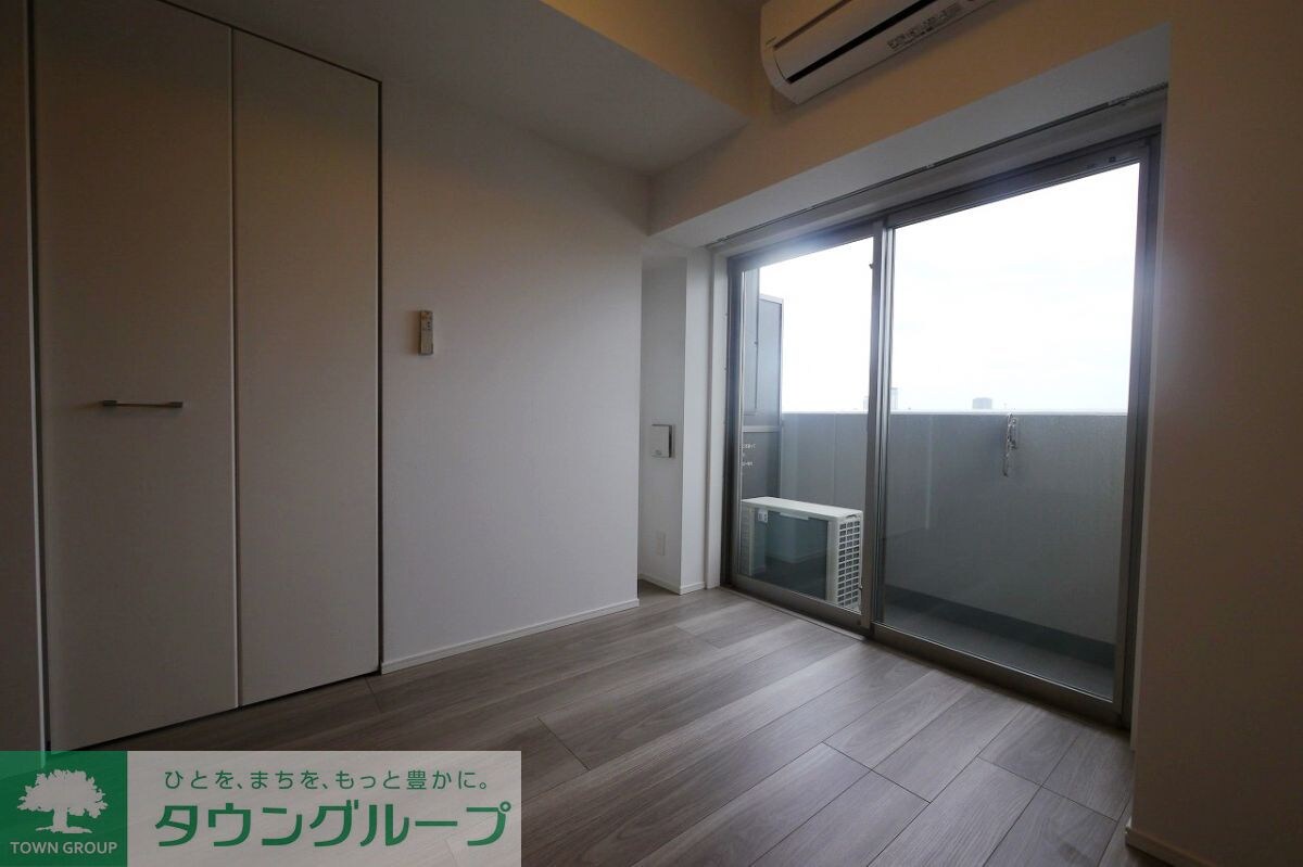 物件内観写真10　(リビング/居室)