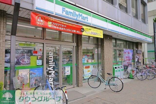 ファミリーマート本川越駅前店
