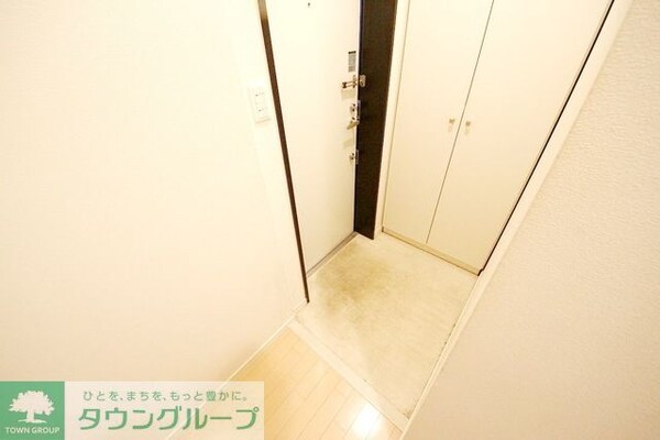 玄関(同建物別号室参考写真)
