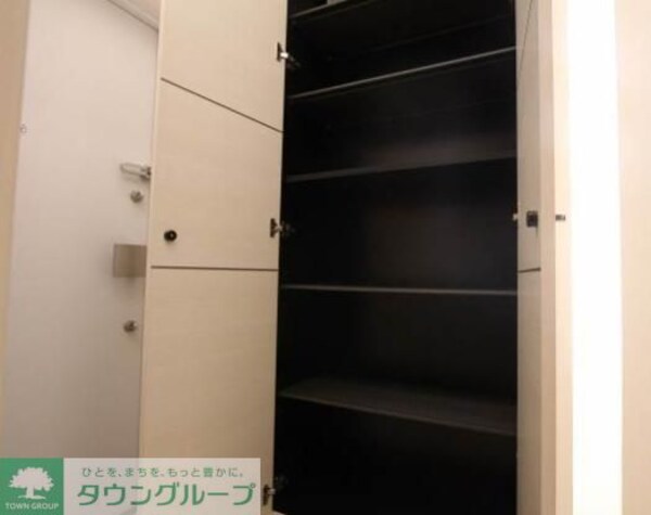 玄関(収納)
