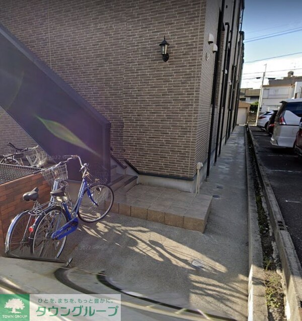 エントランス(駐車場)