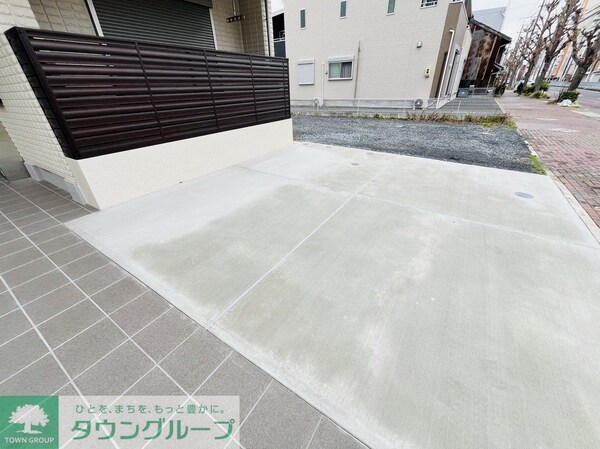 駐車場(エントランス)
