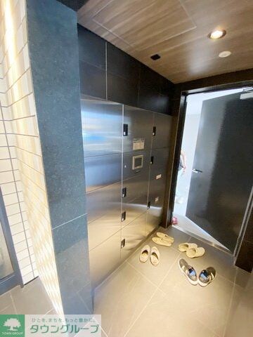 物件内観写真8　(エントランス)