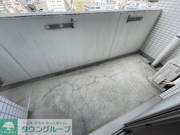 バルコニー(★広いバルコニーで洗濯物も一気に干せます★)
