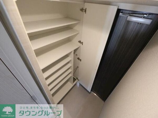 玄関(収納)